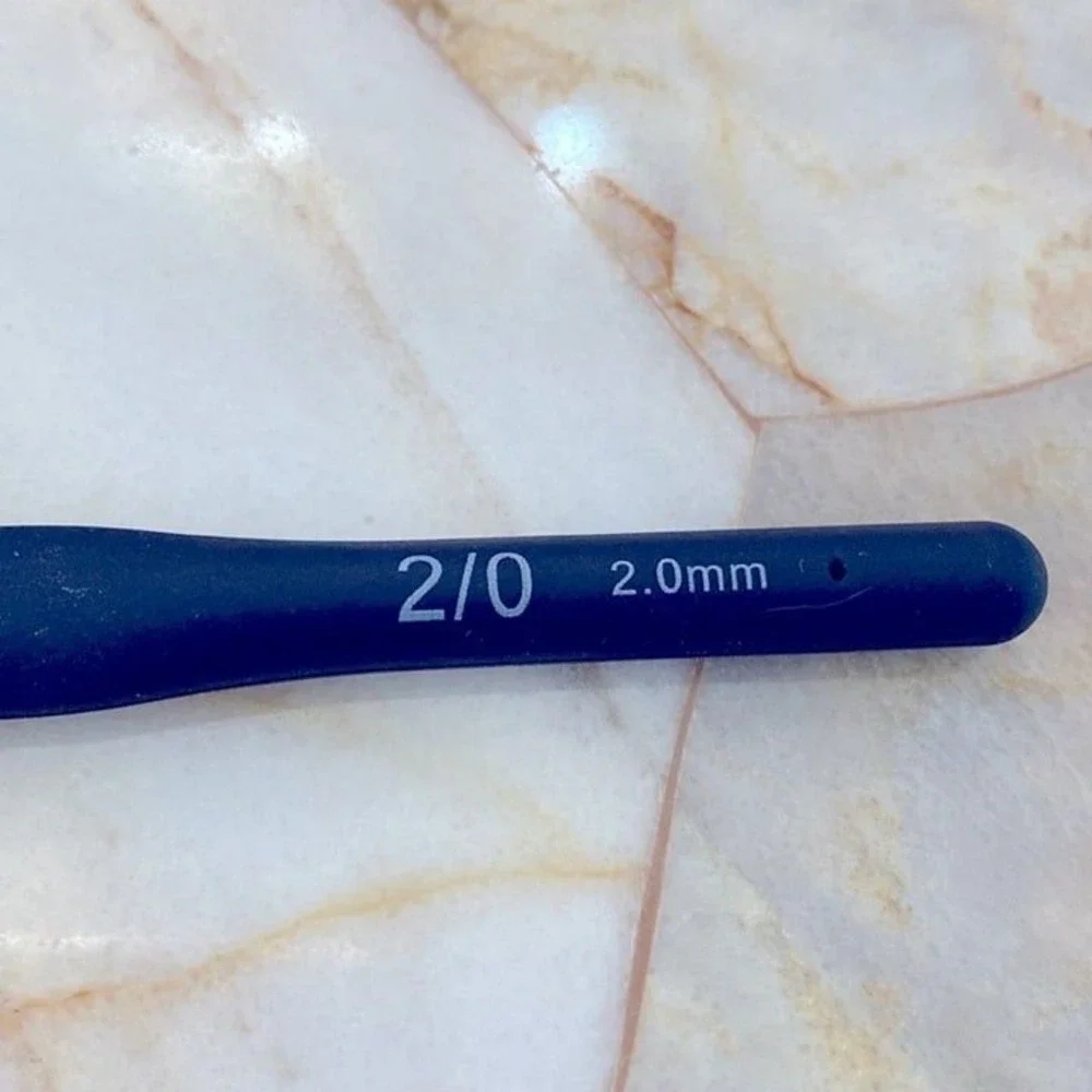 Crochet Needle Black‎ 2.0 mm